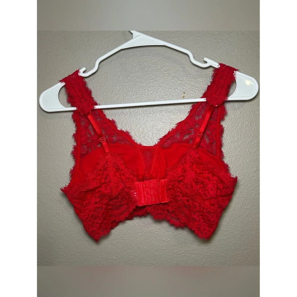 Aerie Red Floral Eyelash Lace Padded Plunge Bralette Bra Women’s Size Medium